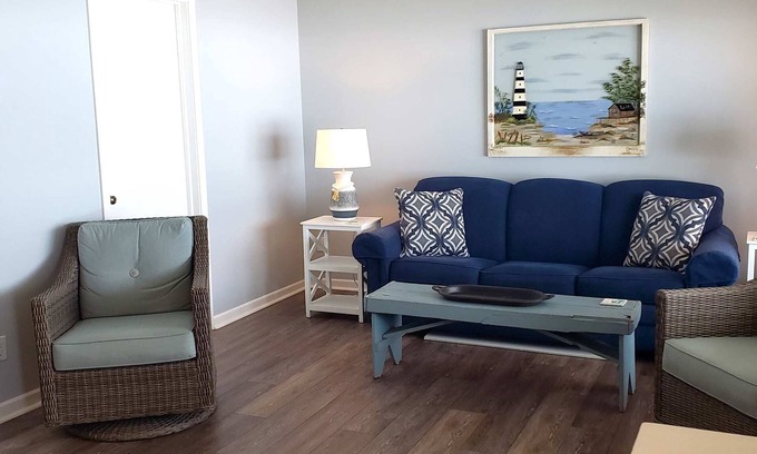 Elk Rapids Condo | #12 ELK RAPIDS BEACH CONDOMINIUM
