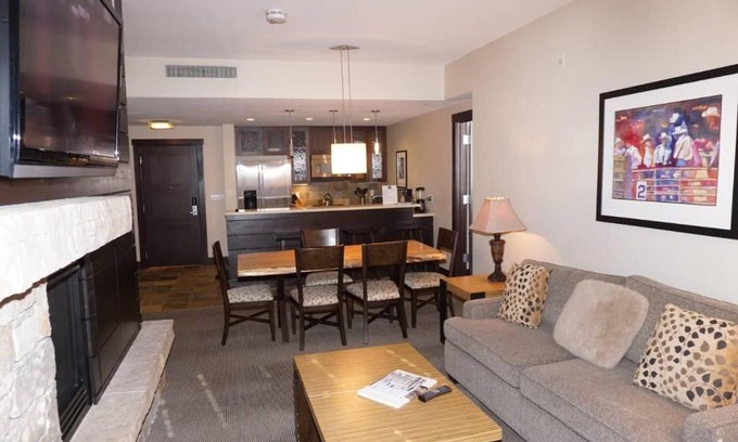Snowmass Village House | 120 Carriage Way #2204