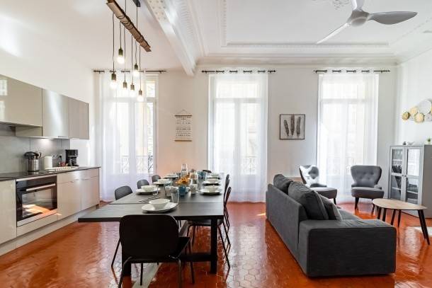 Noailles Apartment | 120 m² Apartment ∙ 5 bedrooms ∙ 9 guests