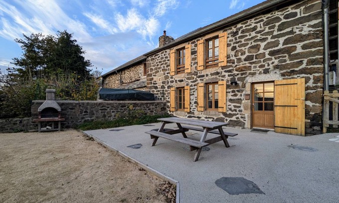 Freycenet-la-Tour Cottage | 120 m² Cabin ∙ 3 bedrooms ∙ 8 guests