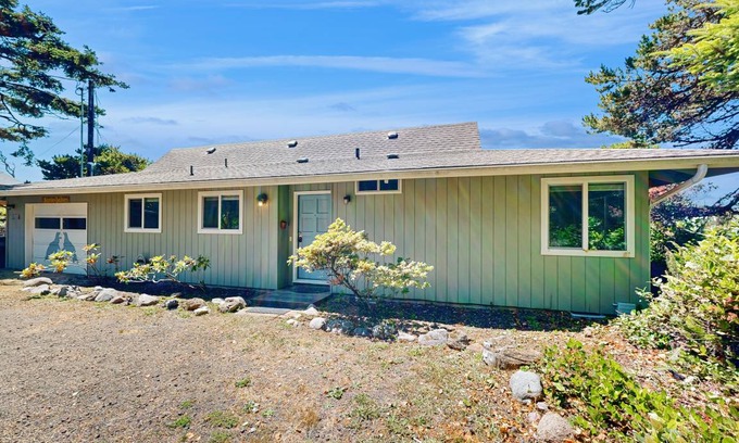 Seal Rock House | 120 m² House ∙ 2 bedrooms ∙ 6 guests