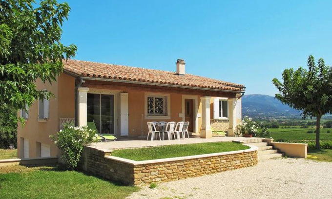 Valreas House | 120 m² House ∙ 3 bedrooms ∙ 6 guests