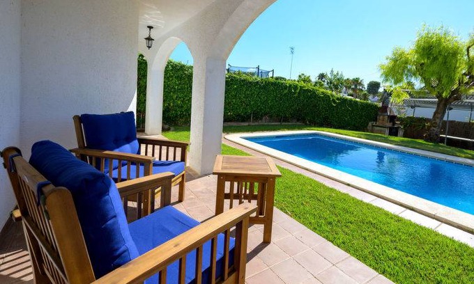 Cunit House | 128 m² House ∙ 4 bedrooms ∙ 8 guests