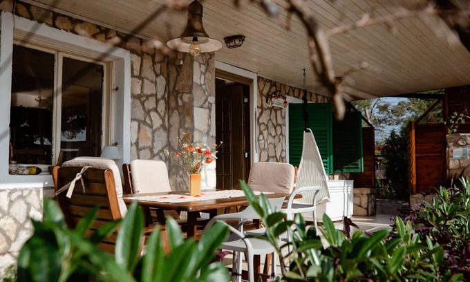 Rogac Apartment | !13%OFF for Summer 2026!/Unwind in the lovely island home with an ocean view