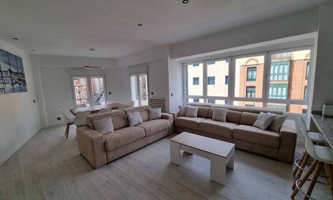 Gijon City Centre Apartment | 131A - Espectacular apartamento 8 personas