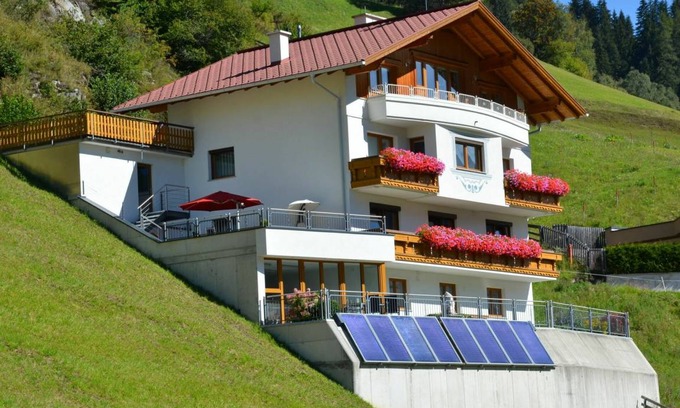 Kappl Apartment | 135 m² Apartment ∙ 5 bedrooms ∙ 11 guests