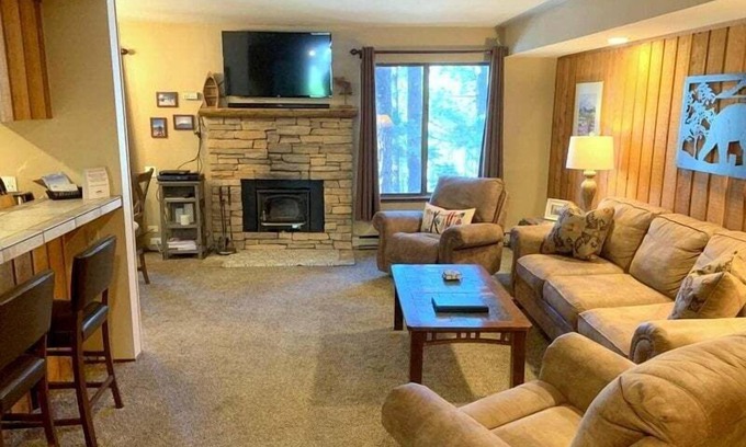 Mammoth Lakes Condo | 135 Standard by RedAwning