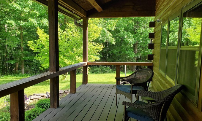 Acra Cabin | 14 Acre Retreat in the Catskill Mountains