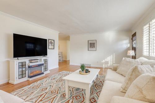 Arvada House | 14 Mi to Denver Zoo Pet-Friendly Arvada Home