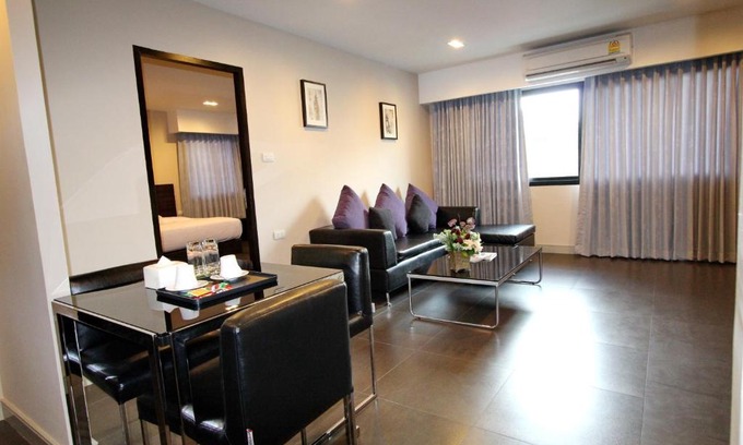 Phra Pradaeng Hotel | 14 Residence
