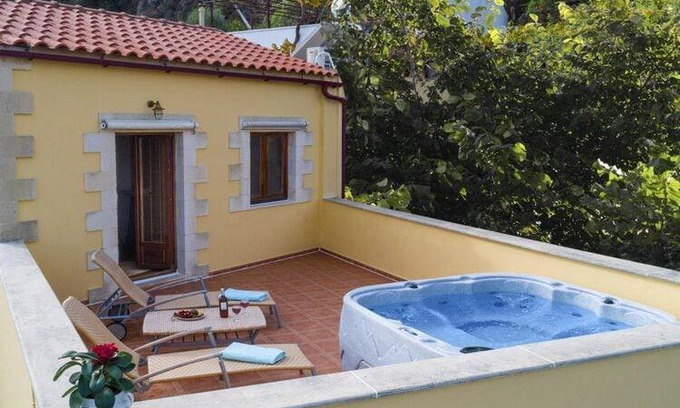 Maheri House | 140 m² House ∙ 2 bedrooms ∙ 5 guests