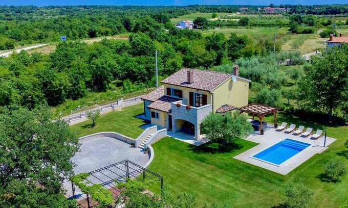 Vosteni House | 140 m² House ∙ 4 bedrooms ∙ 8 guests