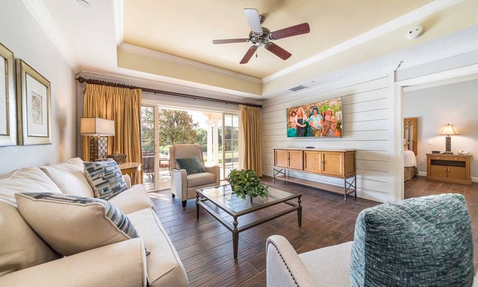 Reunion Condo | 148 m² Condo ∙ 3 bedrooms ∙ 8 guests