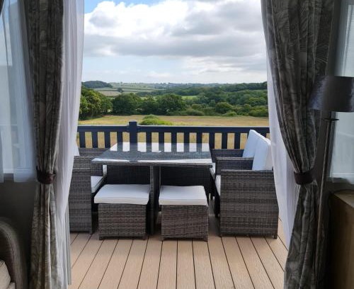 Cowes House | 14b Medina Rise Thorness Bay Isle of Wight