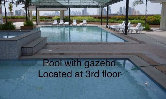 Pasig House | 14E Comfty and Conveniently located Condo Unit