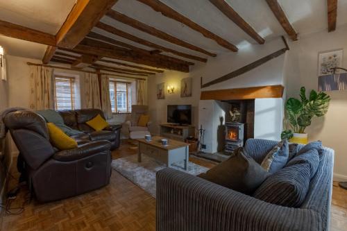 Bloxham House | 14th-century cosy 3-bed cottage Business stays