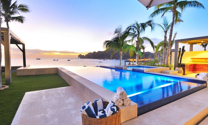 El Medano Ejidal Villa | 15% Discount - Luxury Beachfront Villa in Cabo with Private Chef, Butler. Pool,