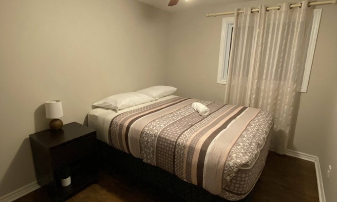 Amherstview House | 15 minutes away from downtown and Thousand Island Ferry