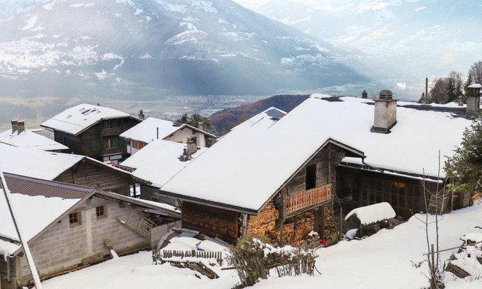 Les Posses-sur-Bex Other | 160 m² Accommodation ∙ 5 bedrooms ∙ 11 guests