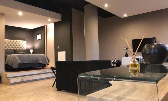 Downtown Johannesburg Apartment | 1611: The Franklin Luxury Suites