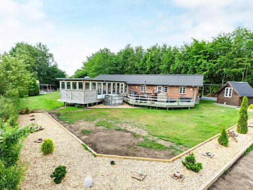 Vester Grønning House | 17 person holiday home in Roslev-By Traum