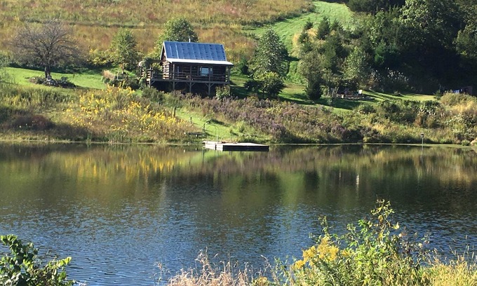 Bellevue Cabin | 1850 Rustic Cabin 20acre Prairie 3stocked ponds