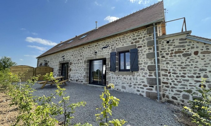 Ygrande Cottage | 18th Century Renovated Farmhouse - Modern Comfort and Old-World Charm