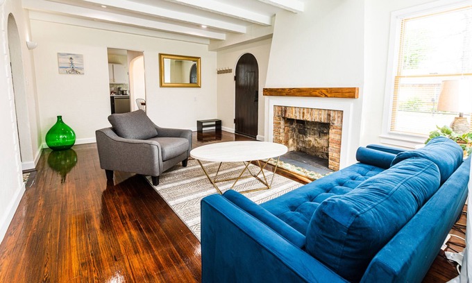 New Warrington Cottage | 1930s Cottage near Downtown Pensacola and Naval Air Station