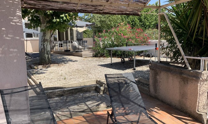 Saint-Henri House | 1930s villa, Marseille, sea view, 8 people, garden