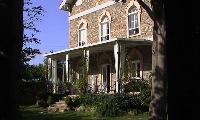 Salinas Villa | 19C charming & large house, sea views, beach at 150m, private garden