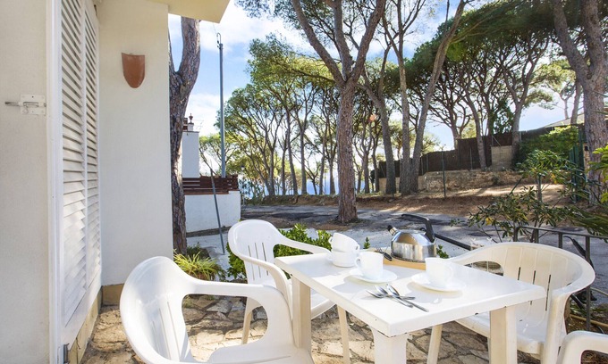 Palafrugell Apartment | 1ANC 02 - Simple apartment very close to the beach of Llafranc