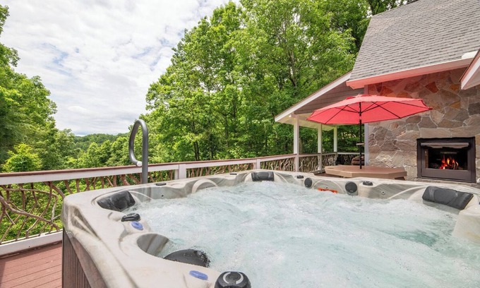 Sevierville Cabin | 1BD + Loft w/Hot Tub! Pool table+Firepit