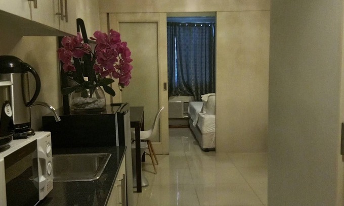 Barangay 76 Apartment | 1Bedroom Serviced Apartment #22 Near MOA