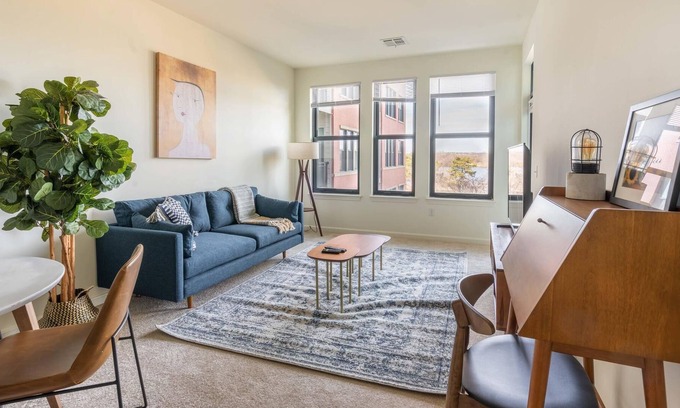 Assembly Square Apartment | 1BR Apartment in Somerville + Amenities