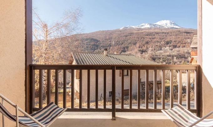 Forville Apartment | 1BR apartment with parking in Briançon