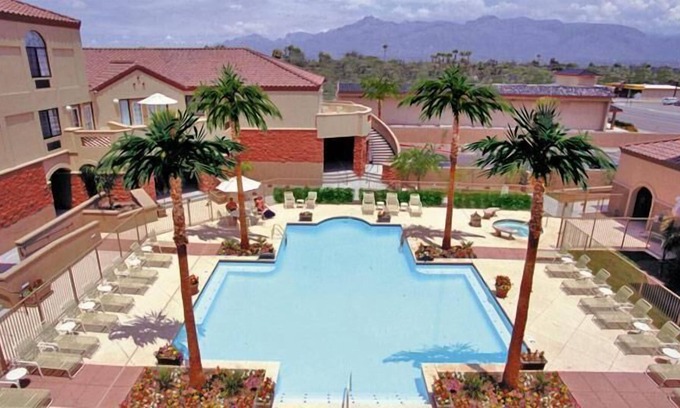Miramonte Resort | 1BR w/WiFi & Resort Pool Near Attractions- Golf, Hike, Explore, Shop & Dine!