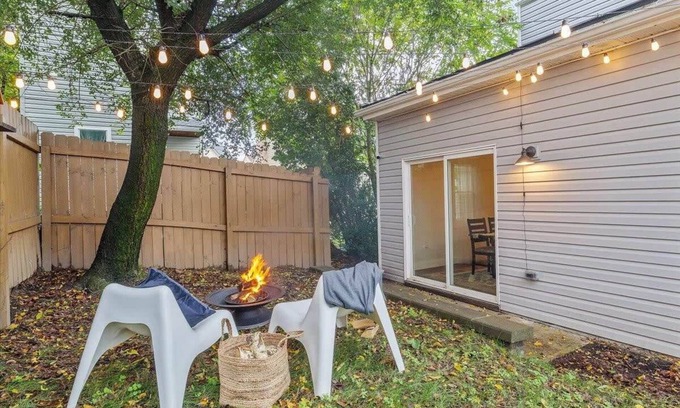Pittsburgh House | 1st Fl Bedroom Fenced Yard Extended Stays