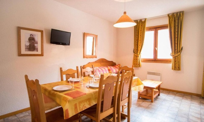 Aussois Apartment | 1st floor, balcony, tv, ski locker, 33m², Aussois