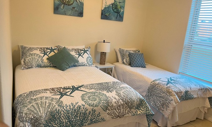 South Padre Island Condo | 1st Floor-Pool-2BD/2BA-Sleeps 6
