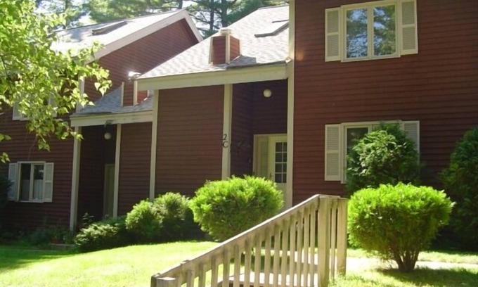 North Conway Condo | 2,400 SF (4 level) condo in North Conway, NH