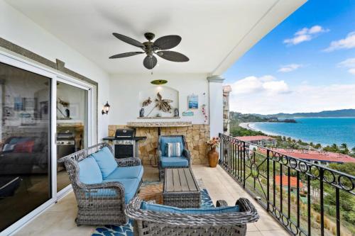 Playa Flamingo Apartment | 2-BD Ocean-View Condo with Pool Walk to Beach