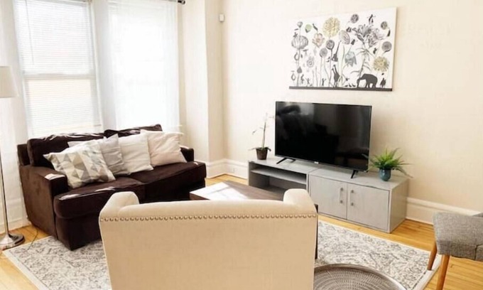 Weequahic Apartment | 2-BDR Oasis Near Beth Isreal Hosp 10 mins to EWR