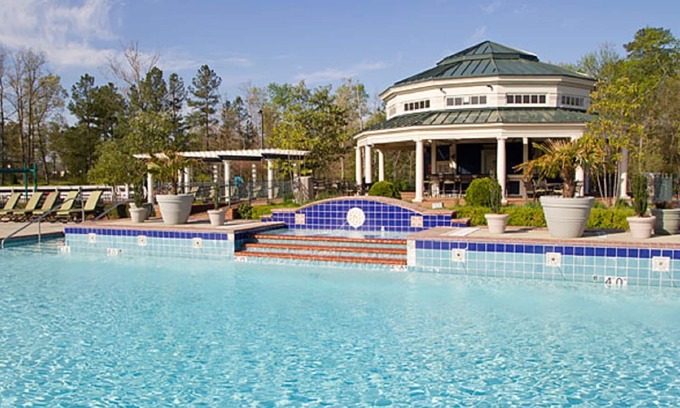 Berkeley Condo | 2 BDRM~BUSCH GARDENS 10 MILES~WATER COUNTRY 10 MILES~INDOOR/OUTDOOR POOLS & MORE