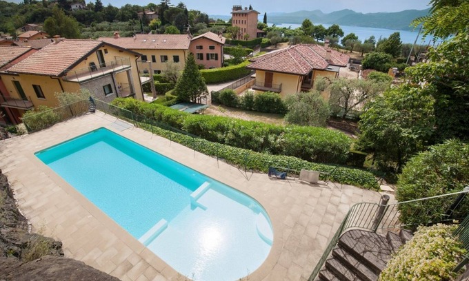 Albisano Apartment | 2 beautiful pools and 1 whirlpool with a fantastic lake view (pools are not heated)