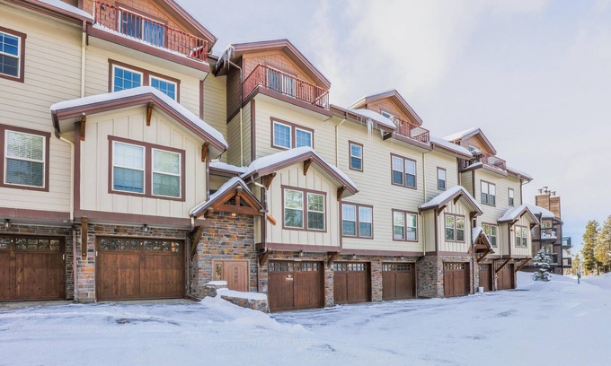 Fraser Condo | 2 bed 2 bath Condo, Heated Garage on Winter Park Bus Route, Sleeps 6 comfortably