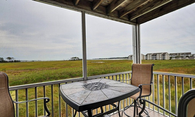Ocean View Condo | 2 bed/2 bath condo in the Bethany Bay Community! Excellent view! Pets Allowed! 9-Hole Golf! Seasonal Outdoor Pool! Beach Town!