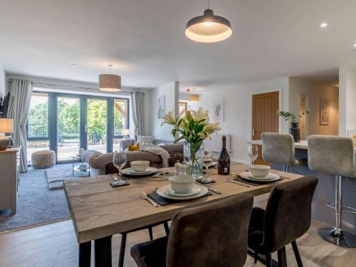 Kemeys Commander House | 2 Bed in Usk 83993