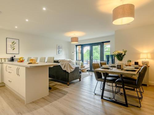 Kemeys Commander Apartment | 2 Bed in Usk 87950