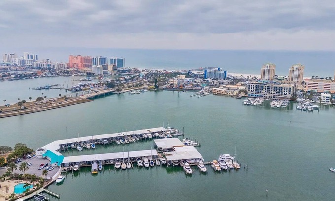 Island Estate Condo | 2 bed one bath/furnished, laundry on site carport pool boat docks in clearwater
