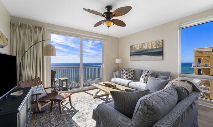 West Panama City Beach Condo | 2 Bed w/Bunks Gulf Front Penthouse at Splash PCB